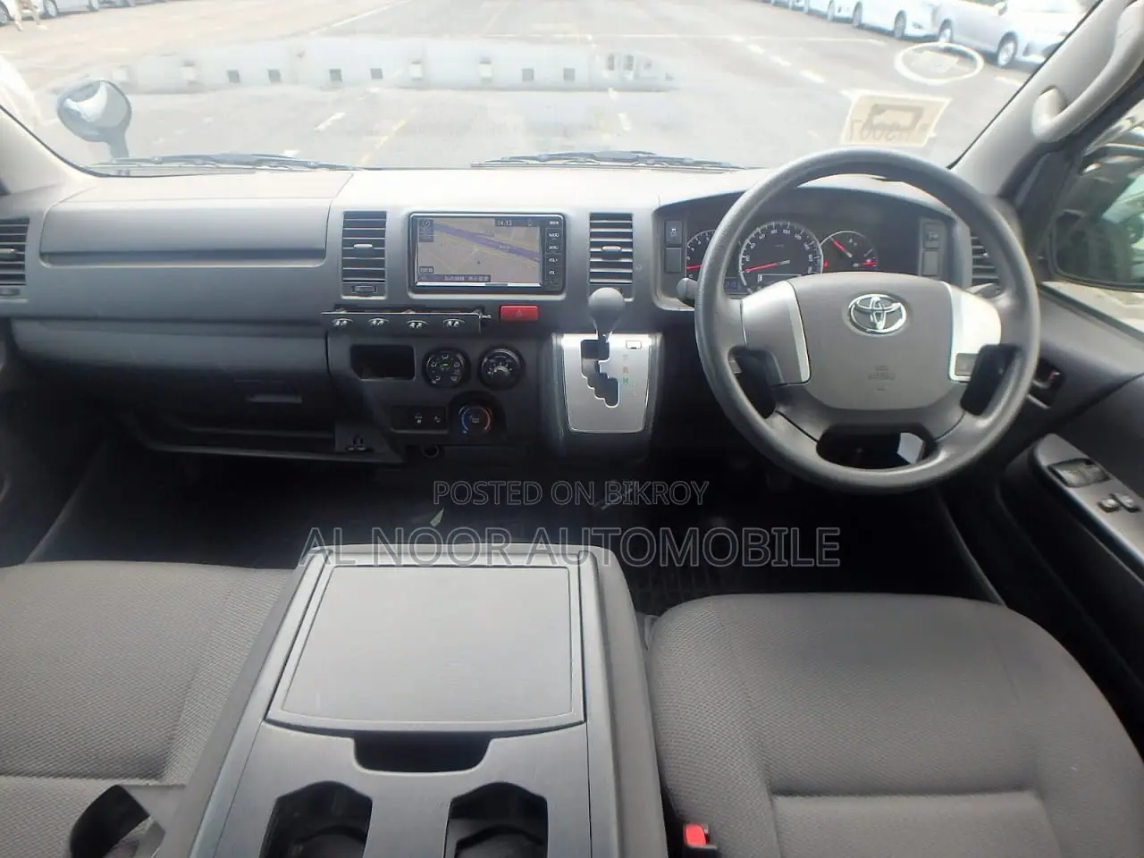 Toyota HiAce 2021 সিলভার