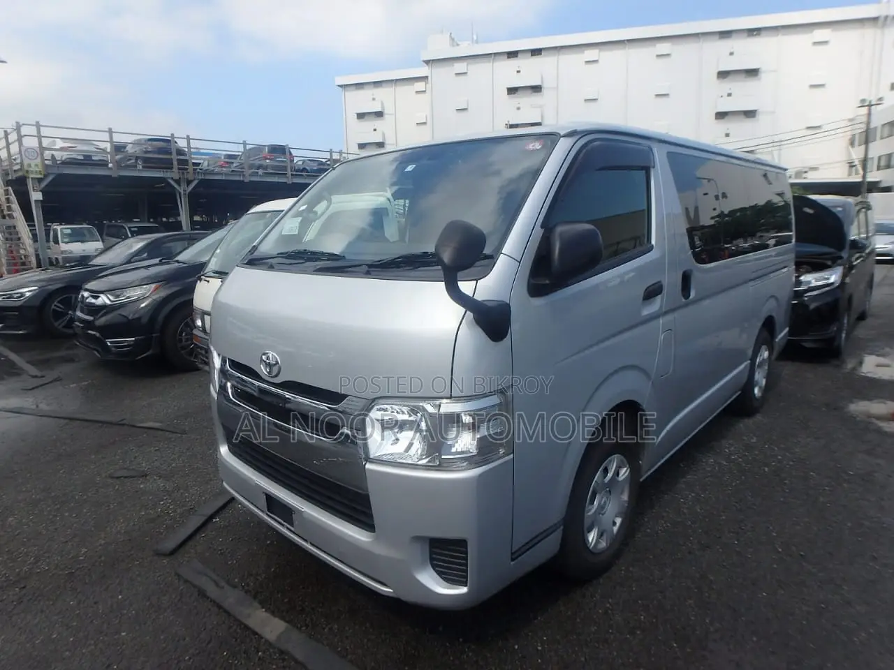 Toyota HiAce 2021 সিলভার