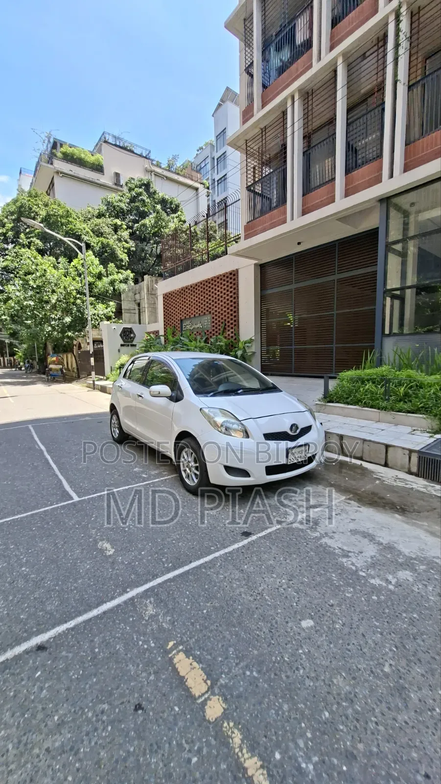 Toyota Vitz 2008 White