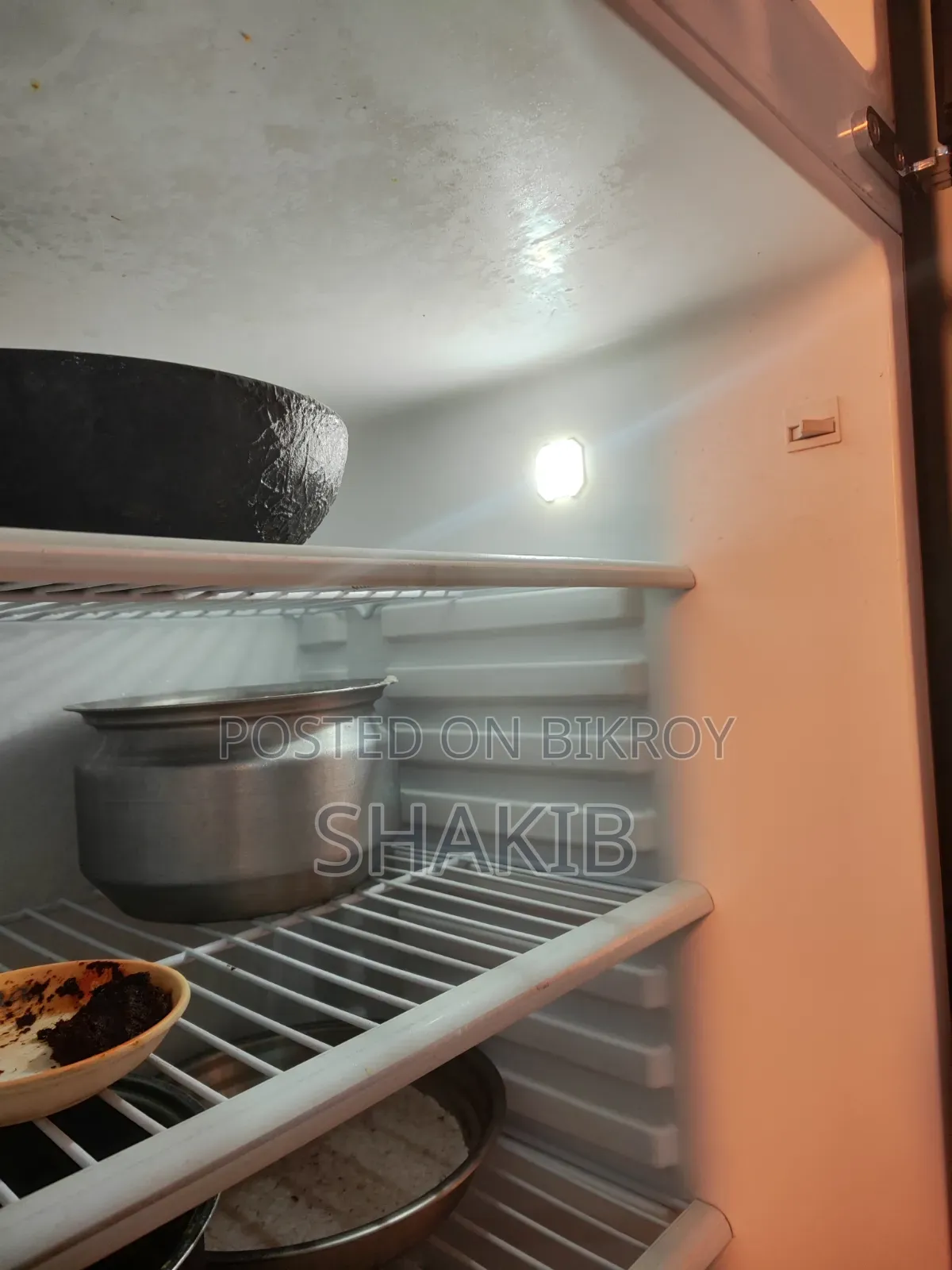 Like-new Walton Inverter Fridge (380 Liters) with 1-year warranty!