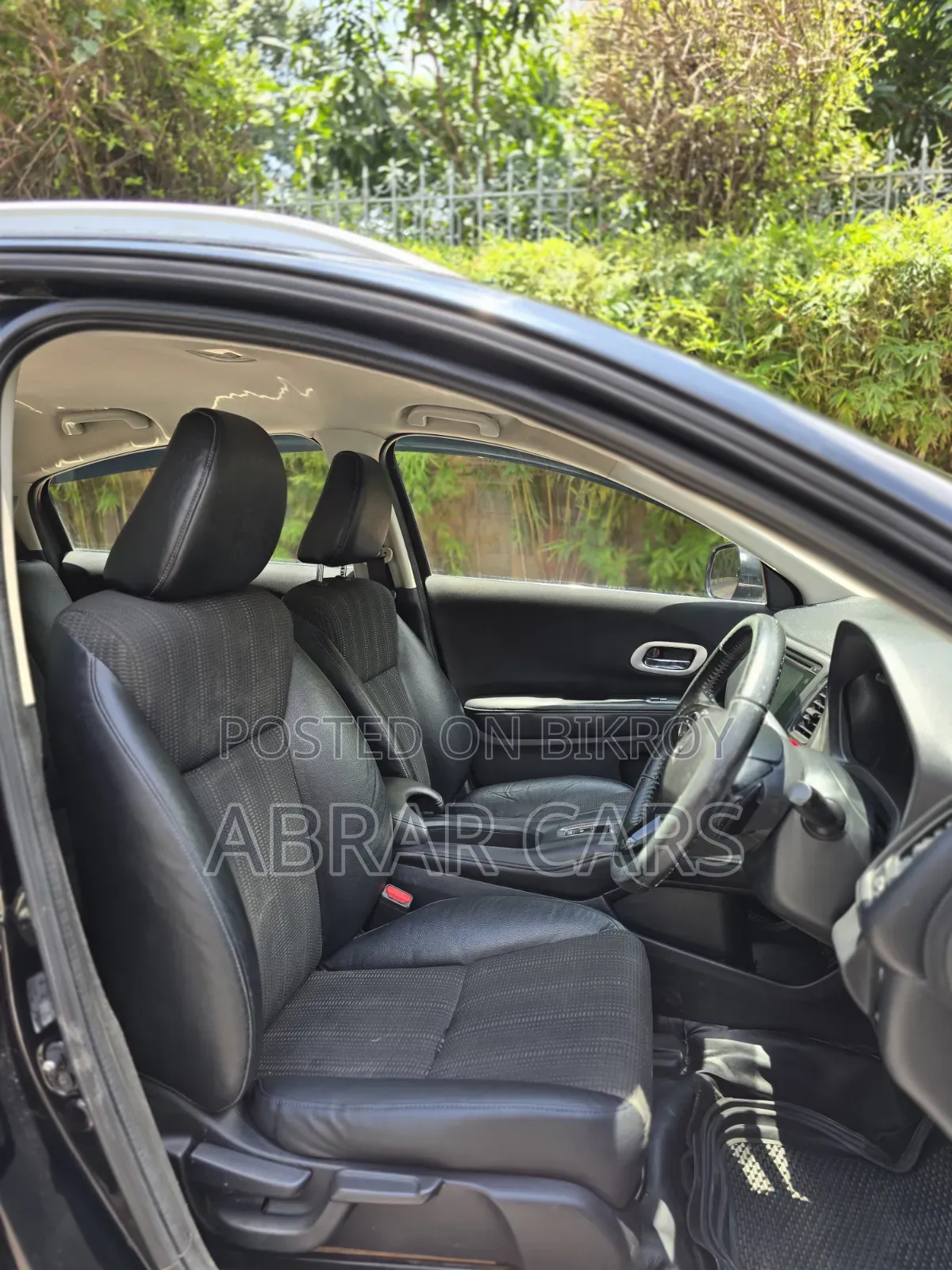 New Honda HR-V 4-door SUV (1.5L 4-cylinder CVT) 2016 Black