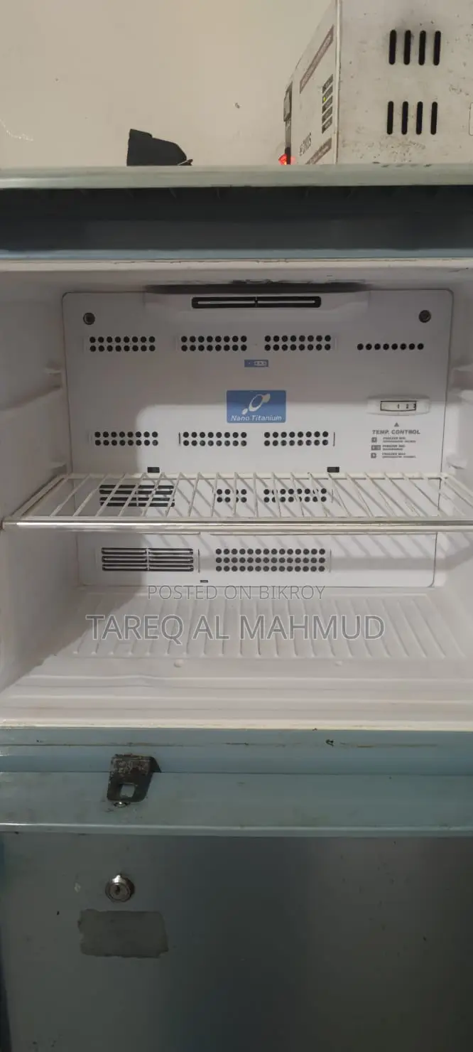 Hitachi Refrigerator 49 Kg