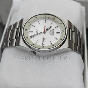 Seiko 5 Automatic 21 Jewels Men's Watch - White Dial With Lume