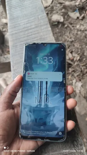 Vivo Y04 64 GB Gold