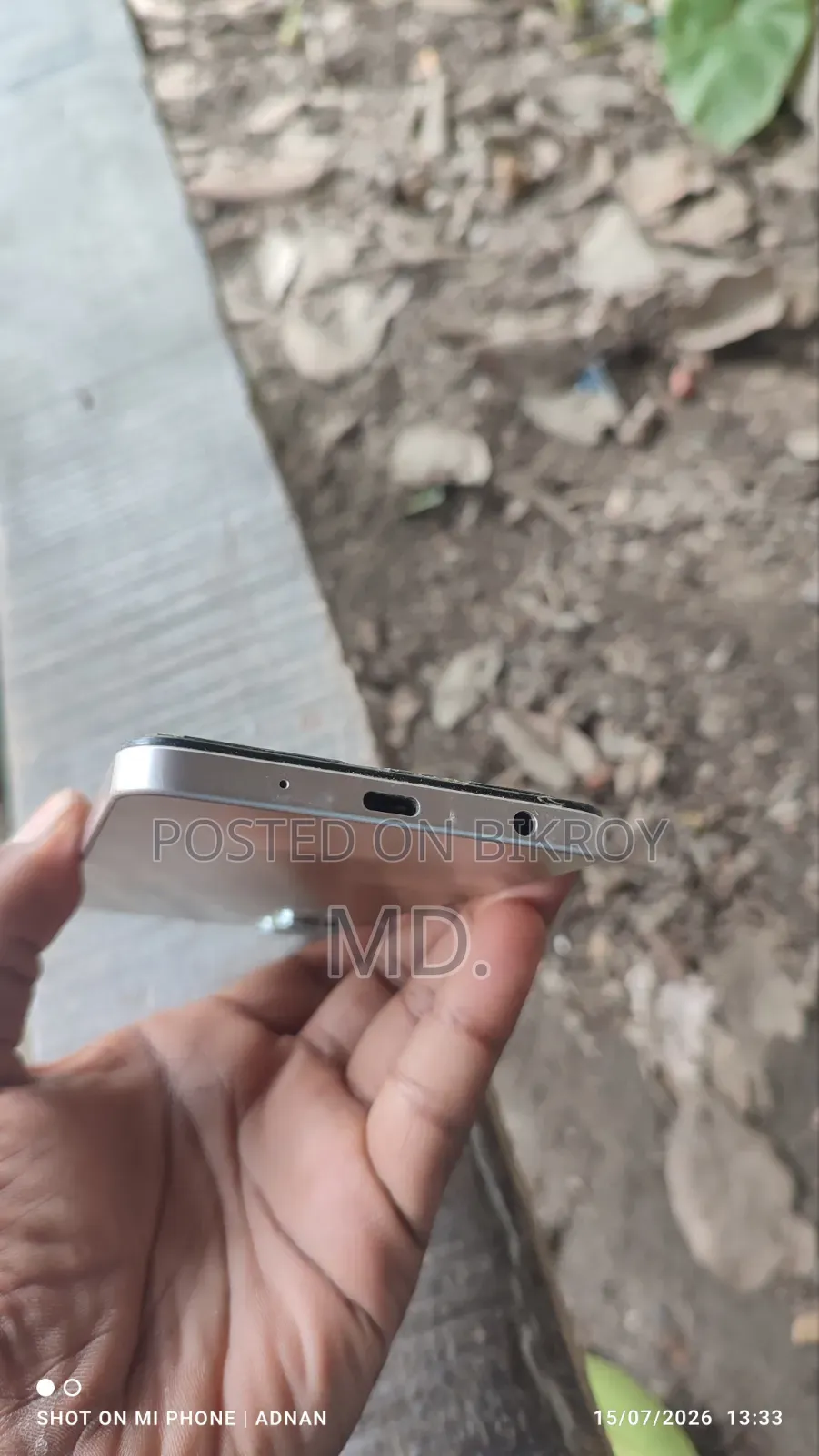 Vivo Y04 64 GB Gold