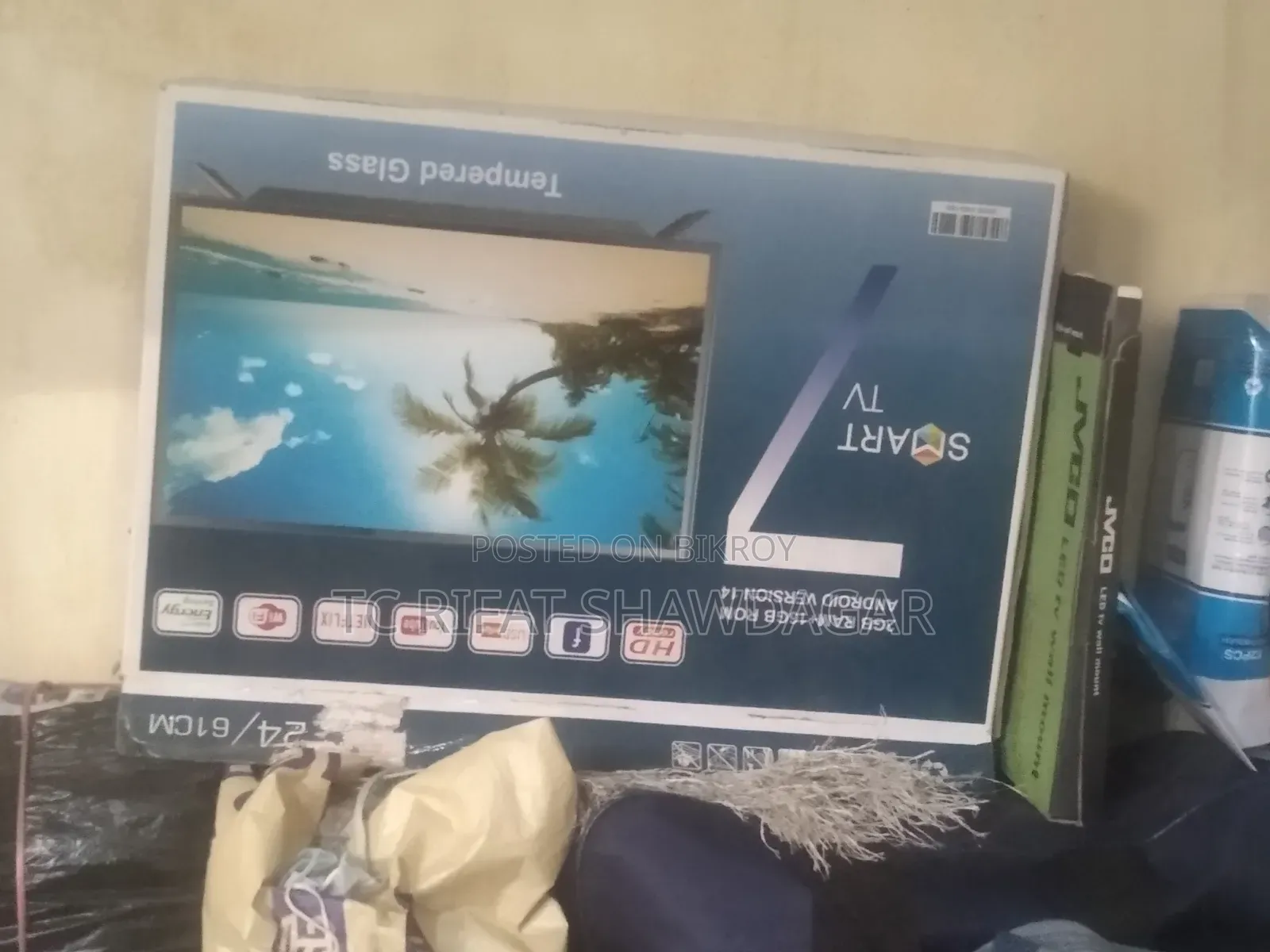 ২৪ ইঞ্চি স্মার্ট টিভি। এমএমই