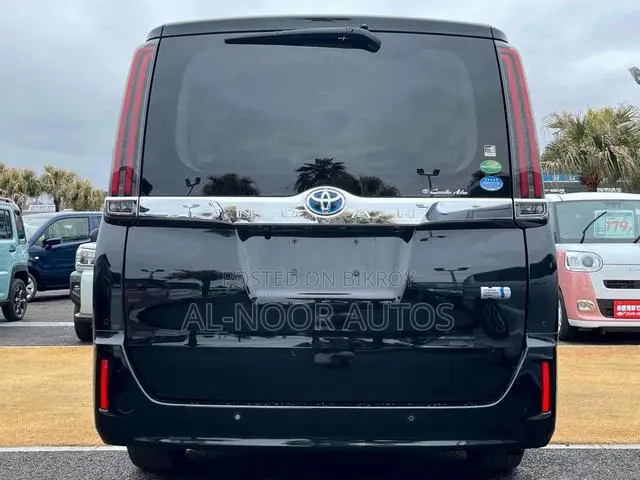 Toyota Noah 2021 Black