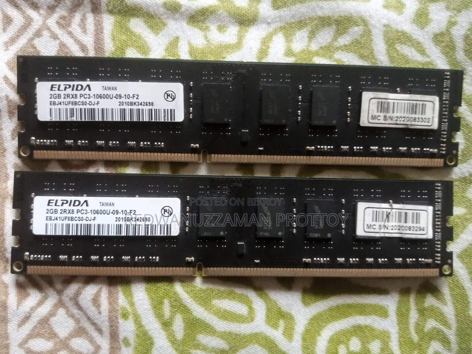Computer RAM 2 GB + 2 GB = Total 4 GB (Random Access Memory 4 GB)