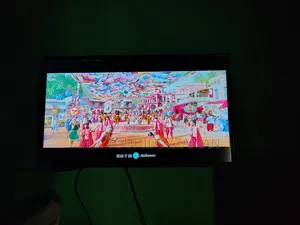 ওয়ালটন ৩২ ইঞ্চি স্মার্ট টিভি