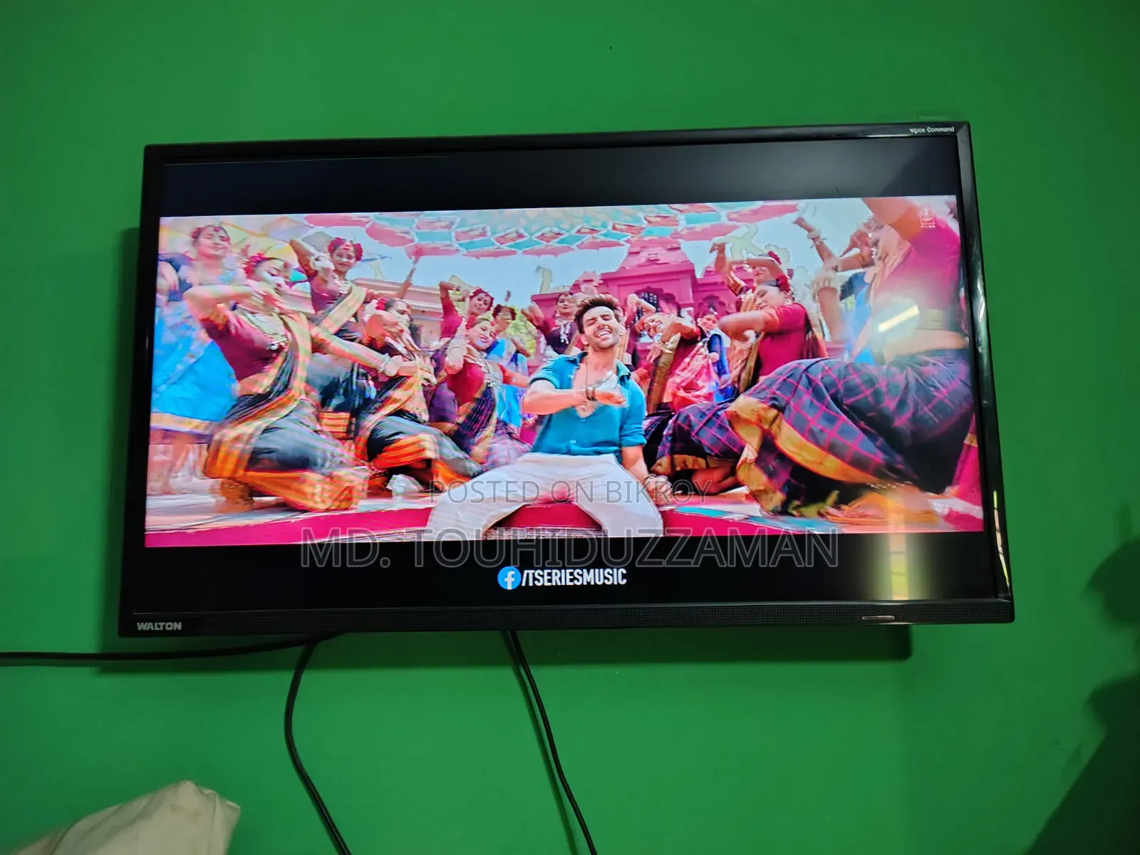 ওয়ালটন ৩২ ইঞ্চি স্মার্ট টিভি