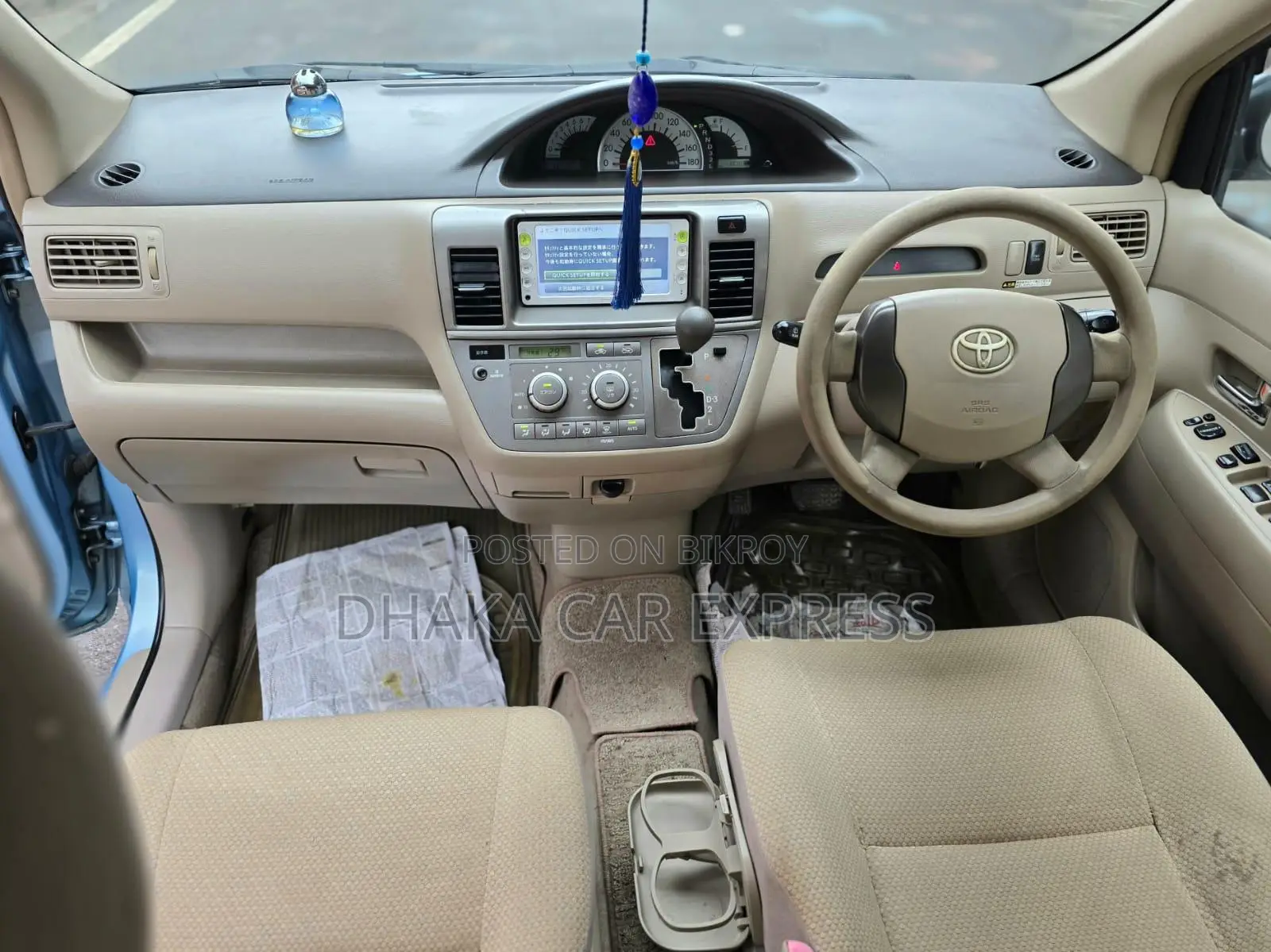 Toyota Raum 2011