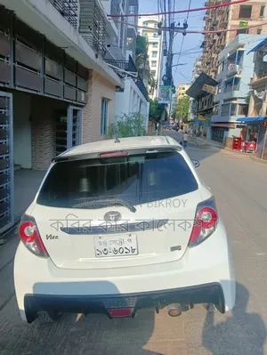 Toyota Vitz 2012 Pearl