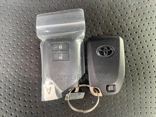 Toyota HiAce 2022
