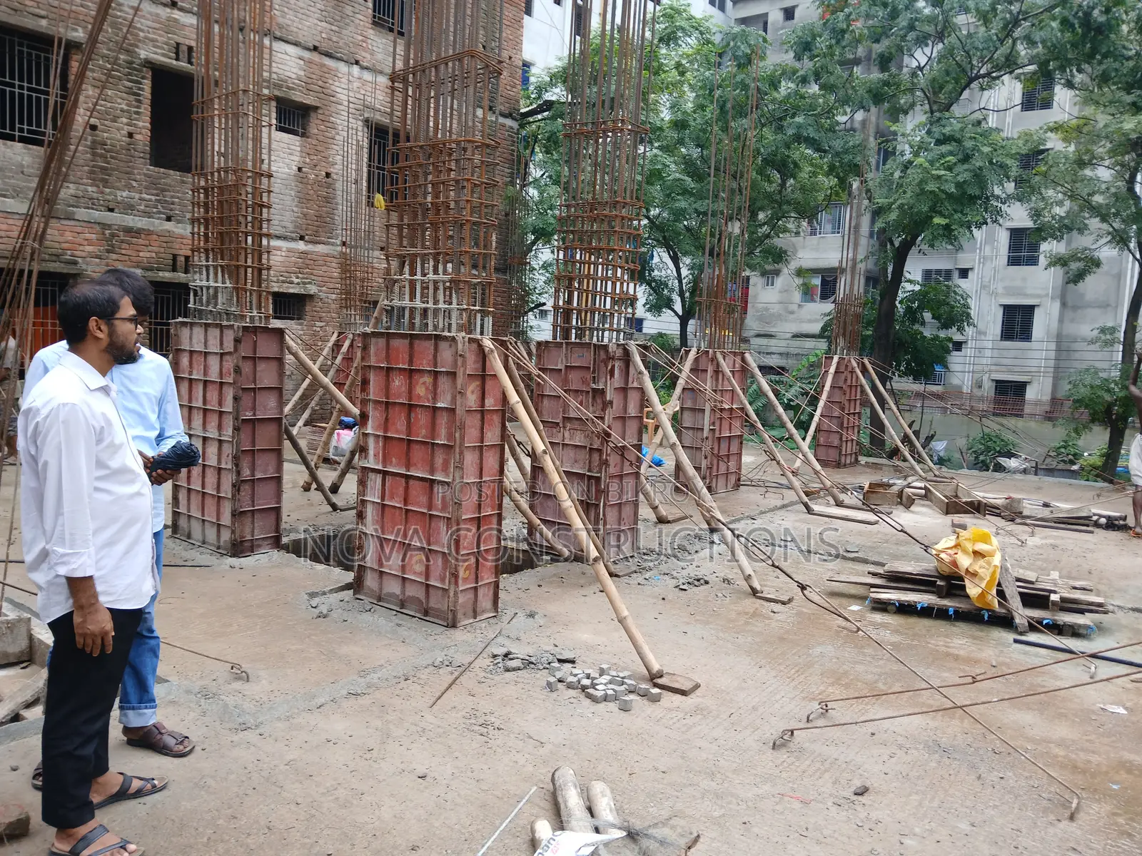 3bdrm Apartment in Hr Piyara Tower, Mohammadpur for Sale