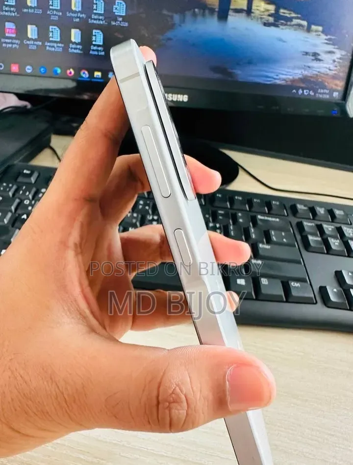 স্যামসাং গ্যালাক্সি এ৫৬ ২৫৬ জিবি সাদা