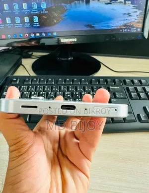 স্যামসাং গ্যালাক্সি এ৫৬ ২৫৬ জিবি সাদা