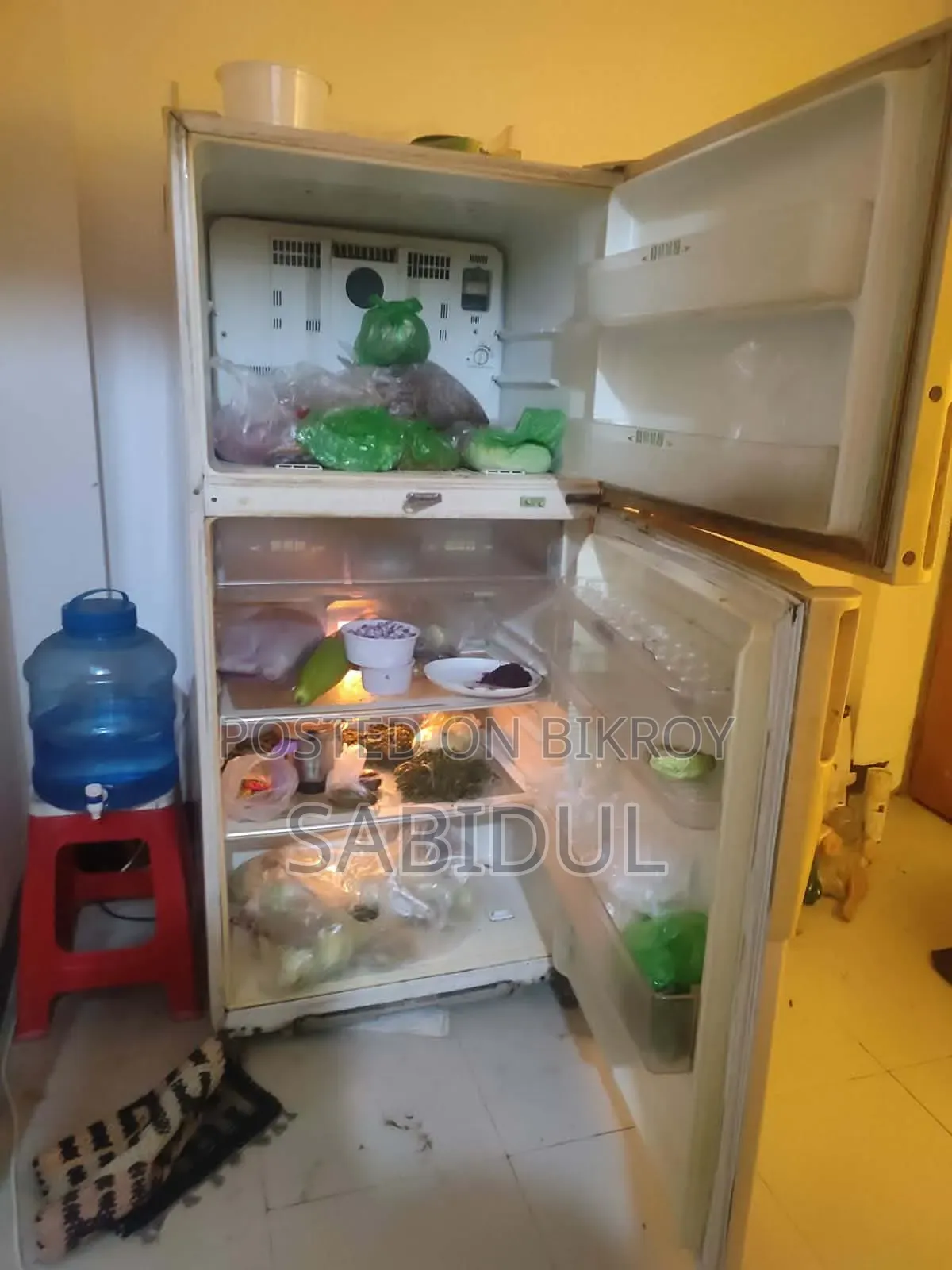 ফ্রিজ বিক্রয় হবে একটি Sharp Non-Frost Refrigerator বিক্রয় করা হবপ