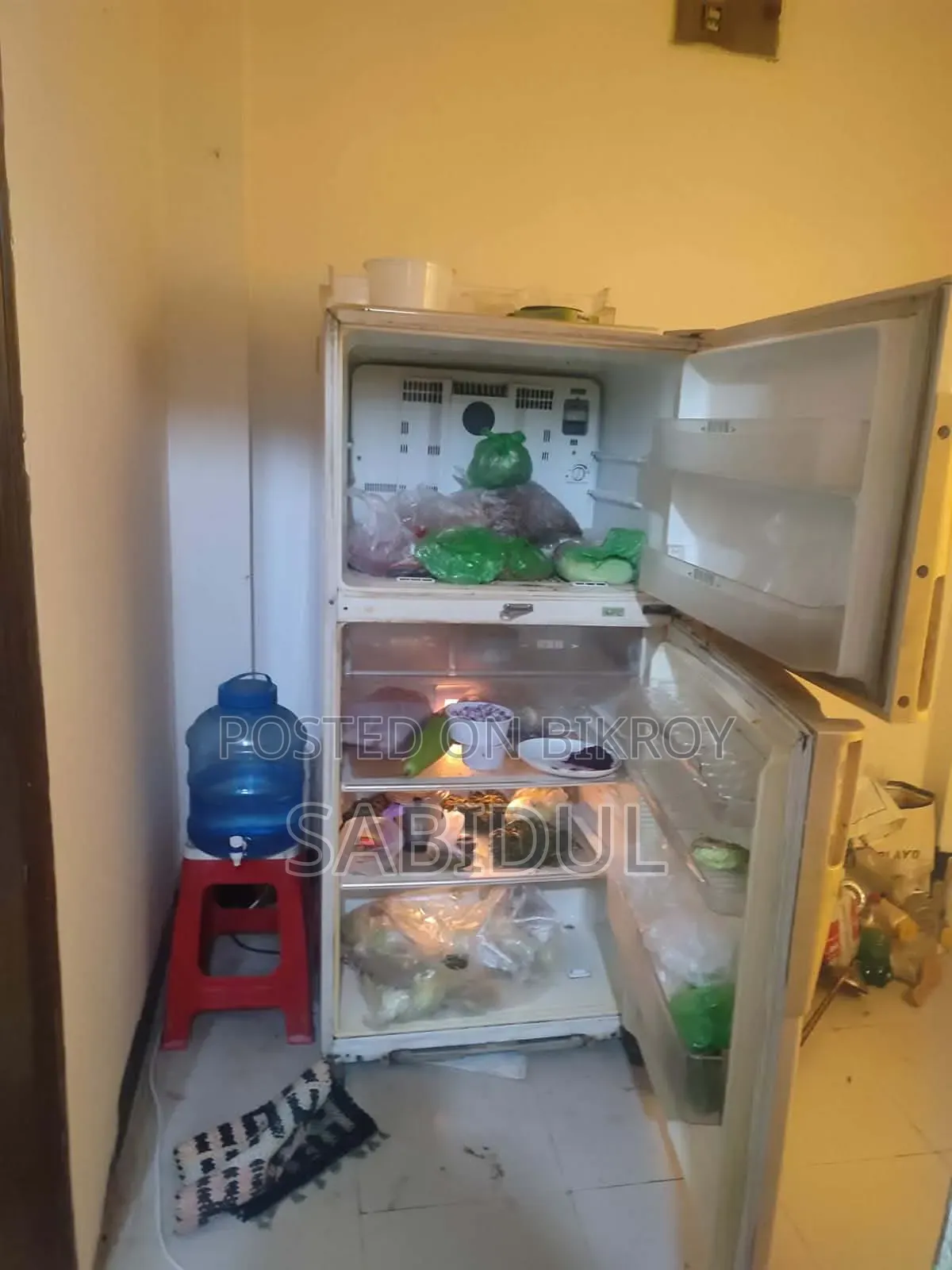 ফ্রিজ বিক্রয় হবে একটি Sharp Non-Frost Refrigerator বিক্রয় করা হবপ
