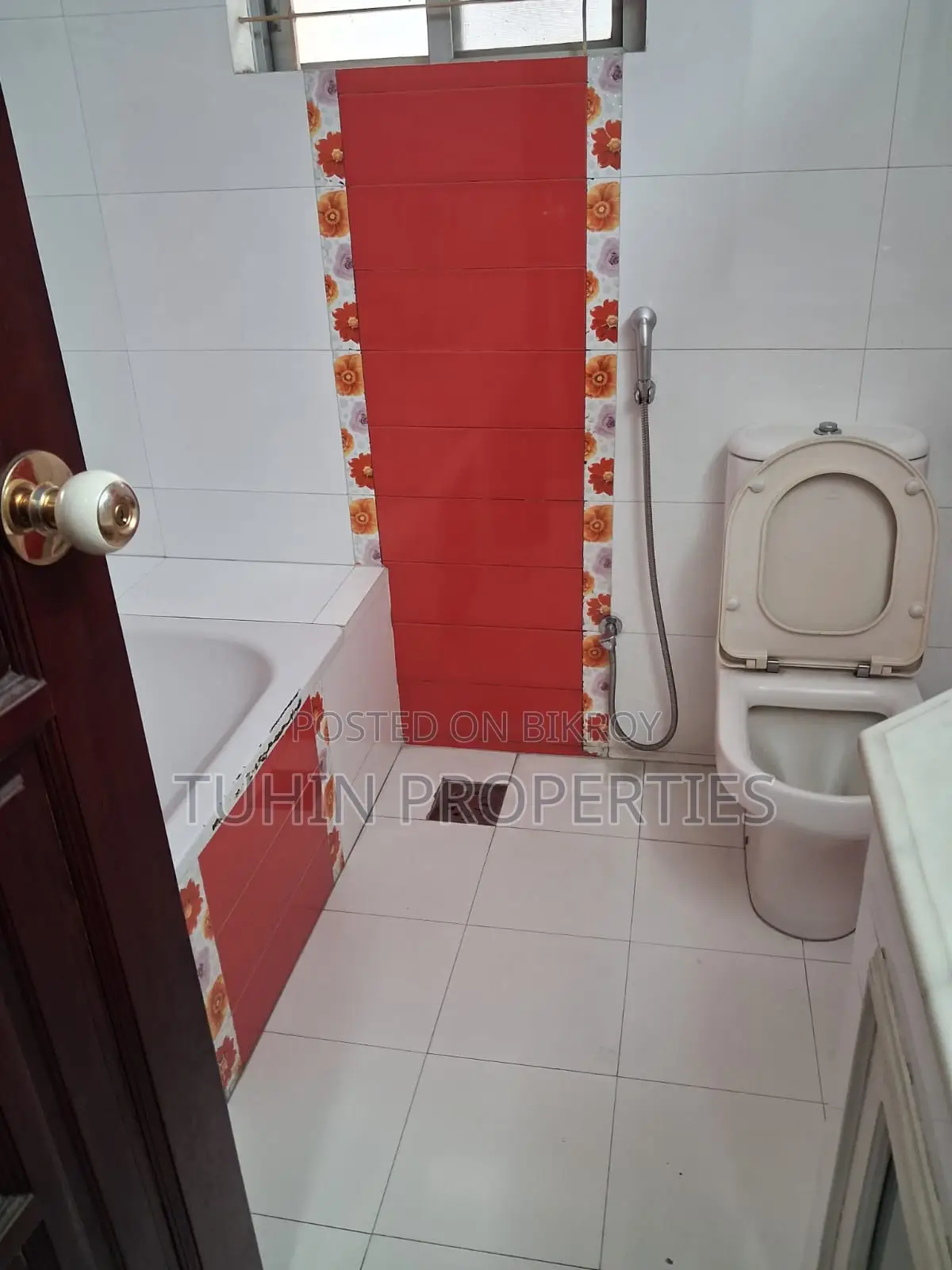 বনানীতে ৩ বেডরুমের অ্যাপার্টমেন্ট বিক্রয়