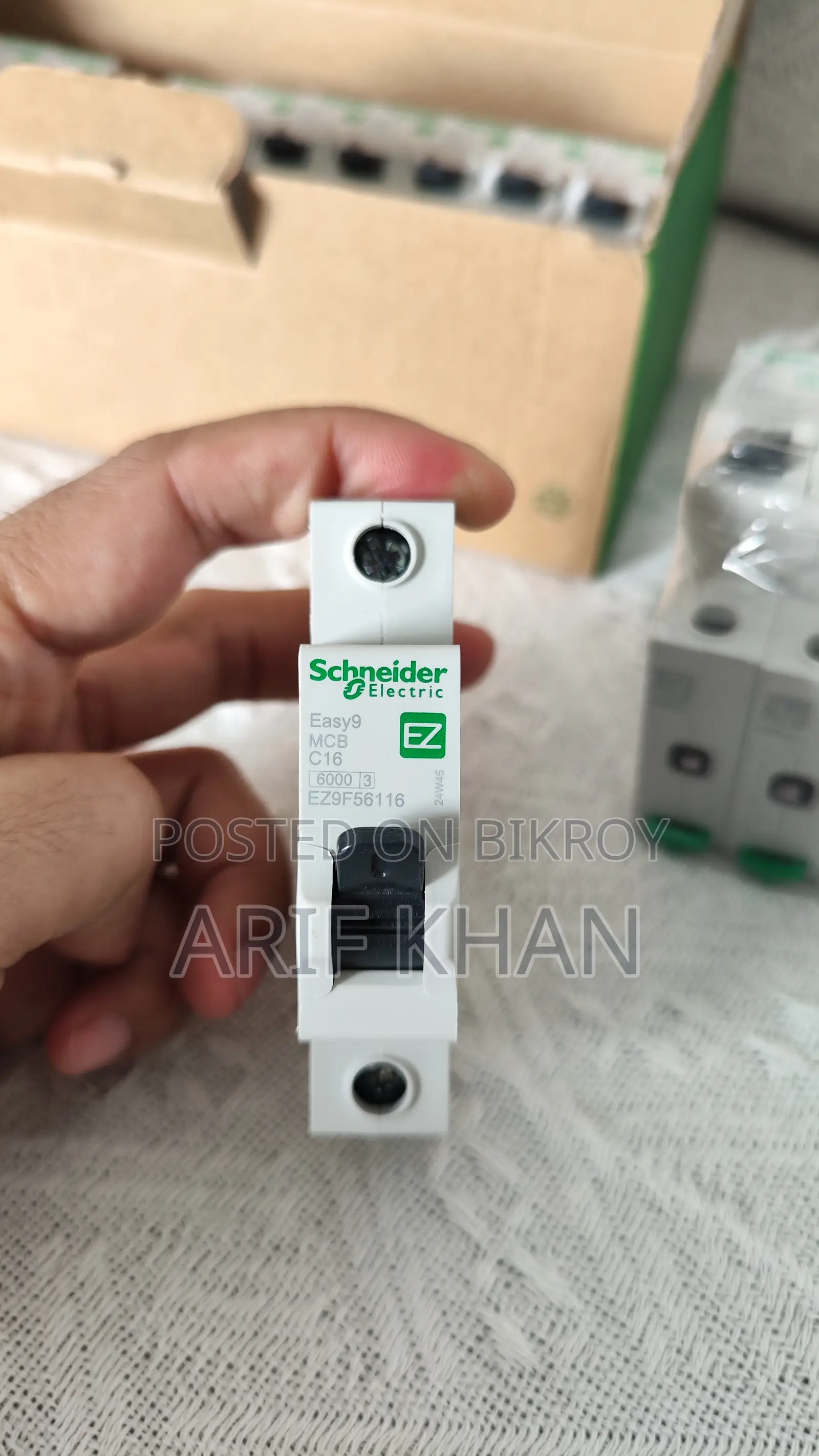 Schneider Electric Easy9 MCB 1p C 6000a 230v, (16a, 25a, 32a)