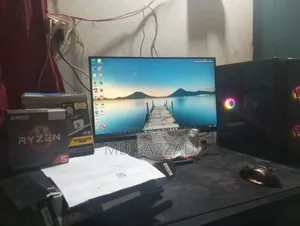 Desktop Computer 16GB AMD Ryzen 5 SSD 256GB