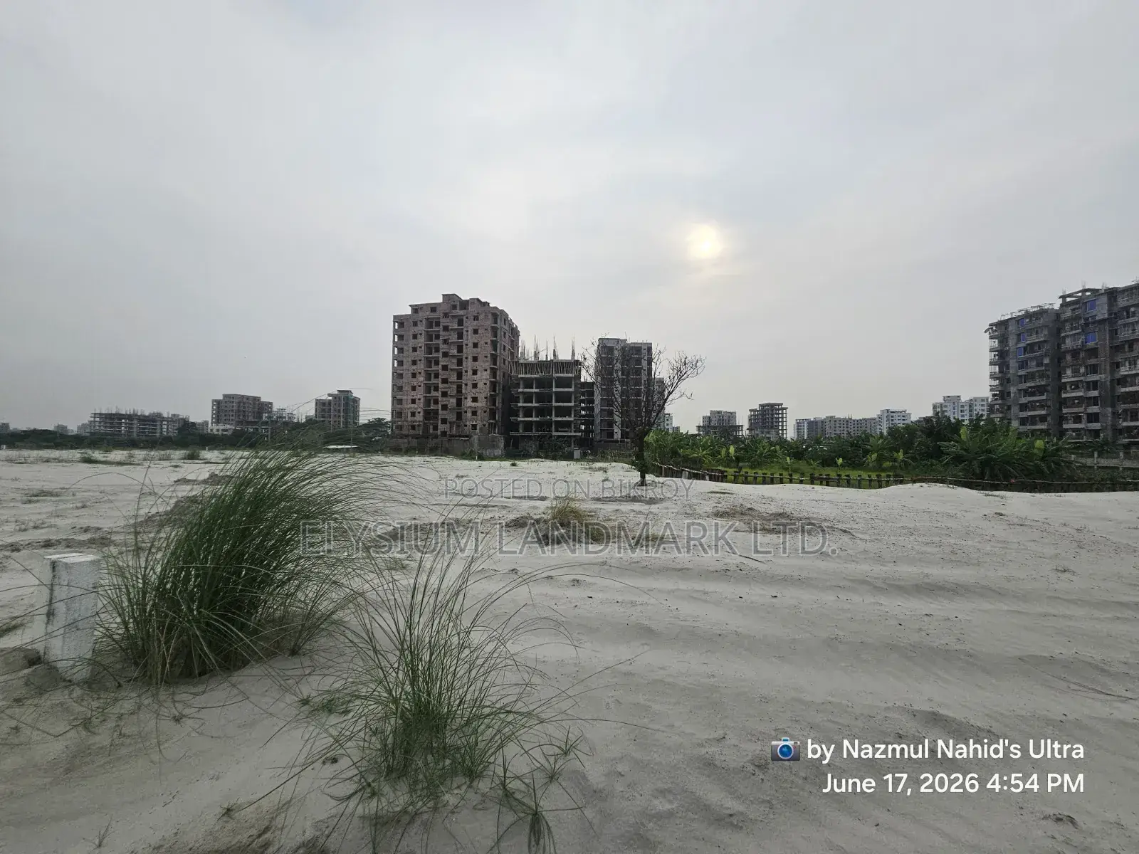 4bdrm Apartment in Trust Green City, Mirpur DOHS for Sale