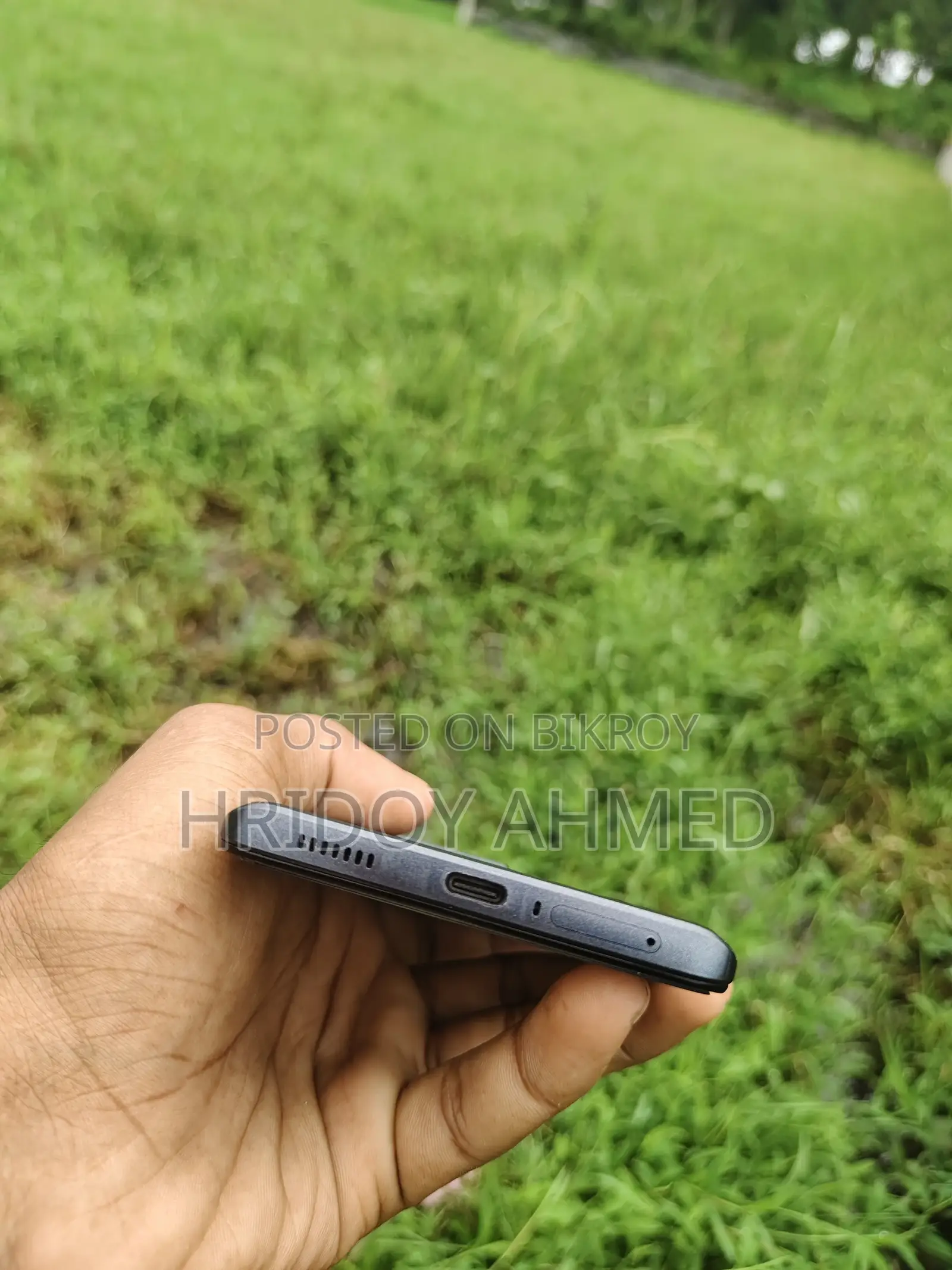 iQOO 256 GB Blue
