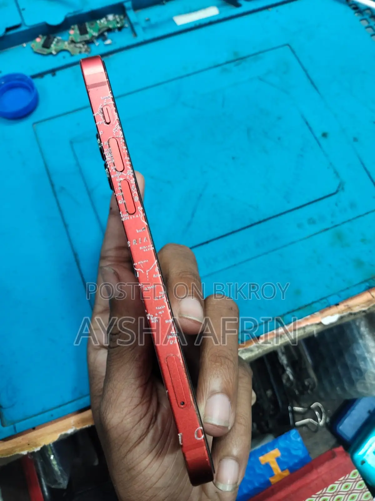 Apple iPhone 12 64 GB Red