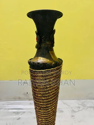 হস্তনির্মিত ফ্লোর ফ্লাওয়ার ভেস