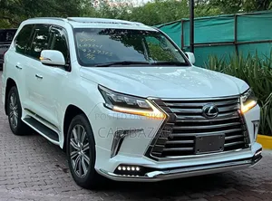 Lexus LX 570 AWD 2019 Off White