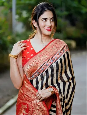 Trendy Digital Print Silk Saree (with matching blouse piece)