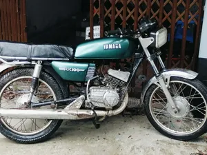 Yamaha 2000 Blue