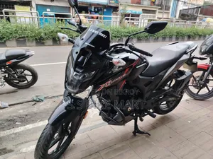হোন্ডা এক্স-ব্লেড ১৬০ ২০২১ ব্ল্যাক