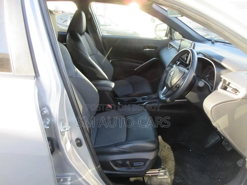 Toyota Corolla Cross 1.8 Hybrid FWD 2022 Silver