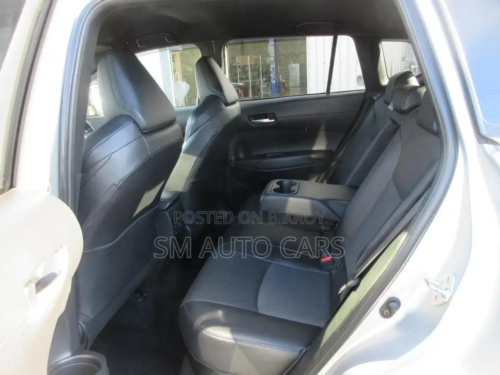 Toyota Corolla Cross 1.8 Hybrid FWD 2022 Silver