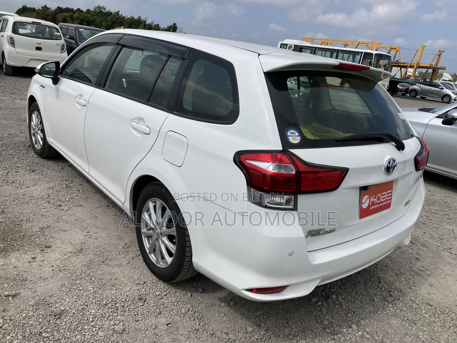 Toyota Corolla Fielder 2021 Pearl