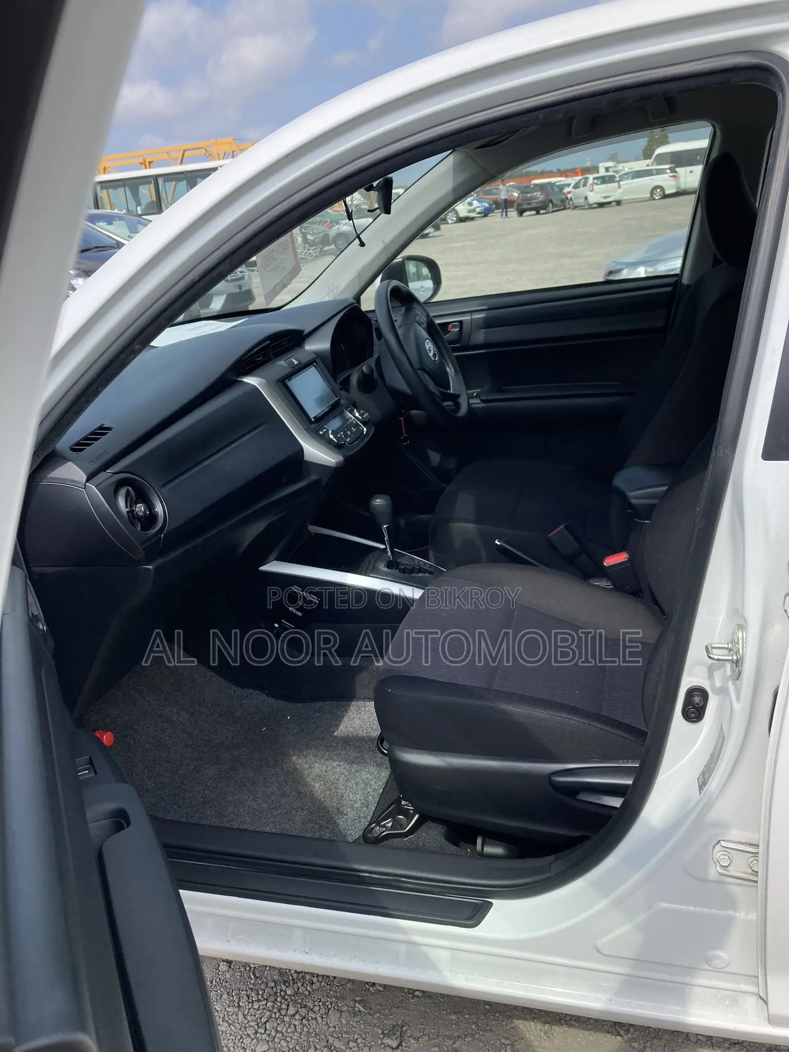 Toyota Corolla Fielder 2021 Pearl