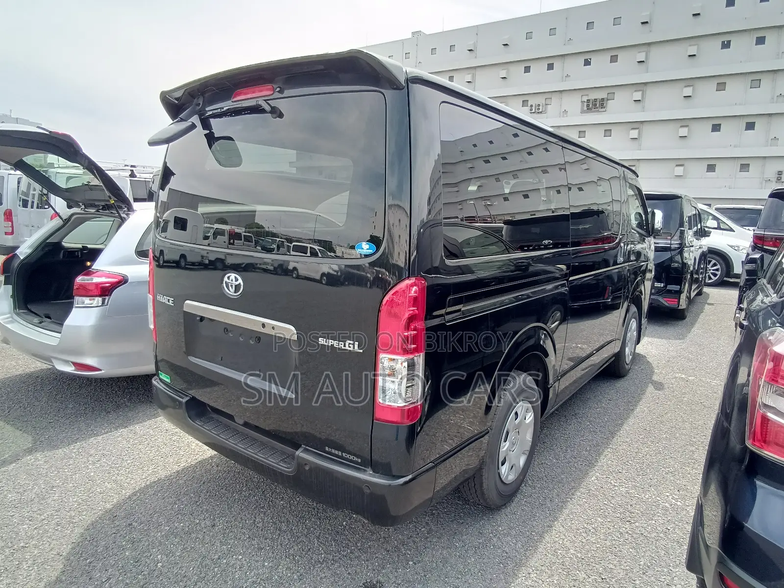 Toyota HiAce 2023 Black