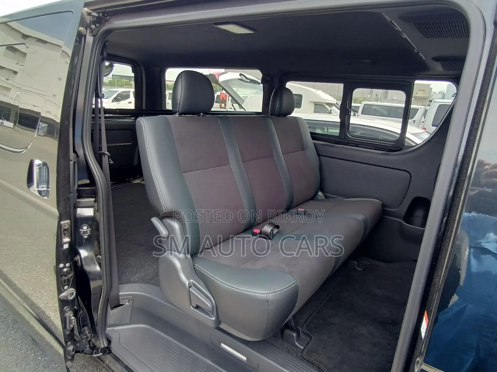 Toyota HiAce 2023 Black