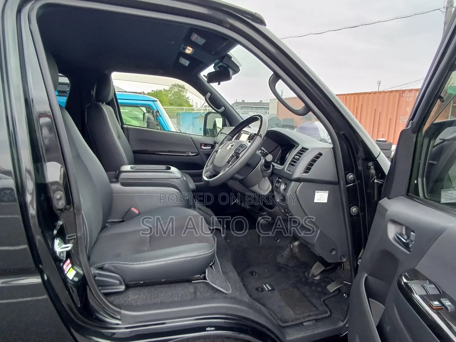 Toyota HiAce 2023 Black