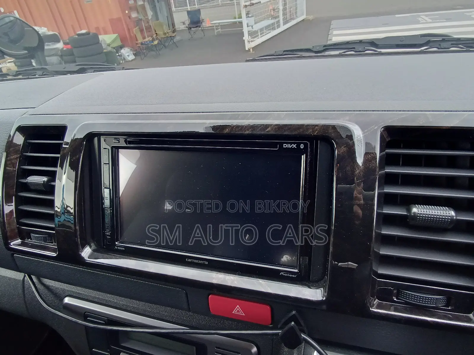 Toyota HiAce 2023 Black