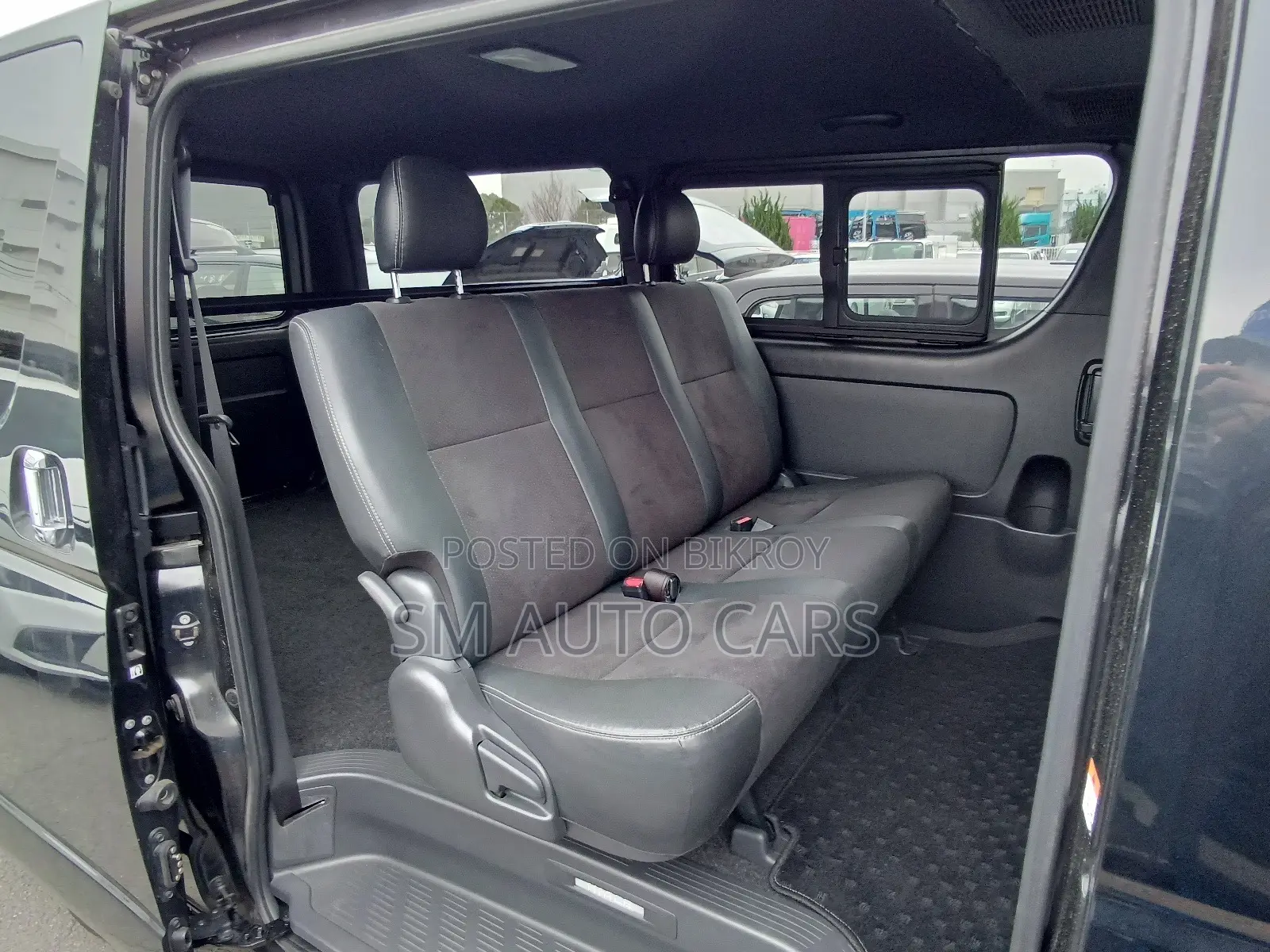 Toyota HiAce 2023 Black