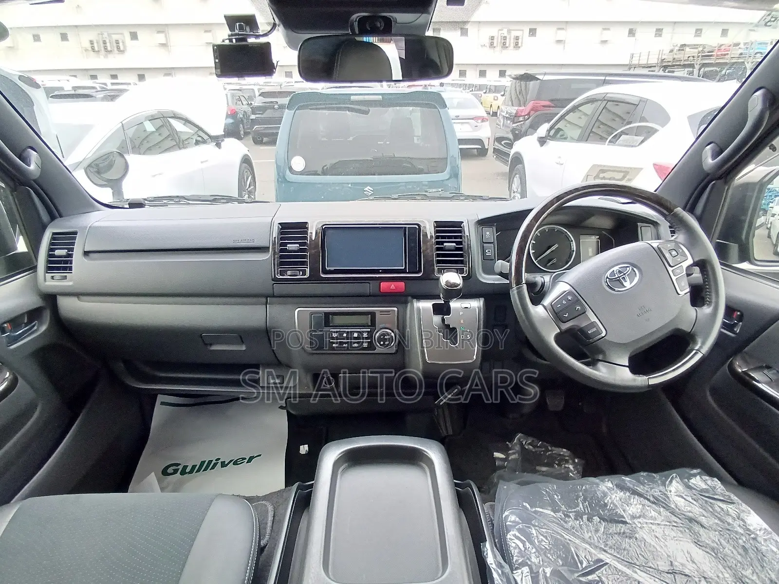 Toyota HiAce 2023 Black