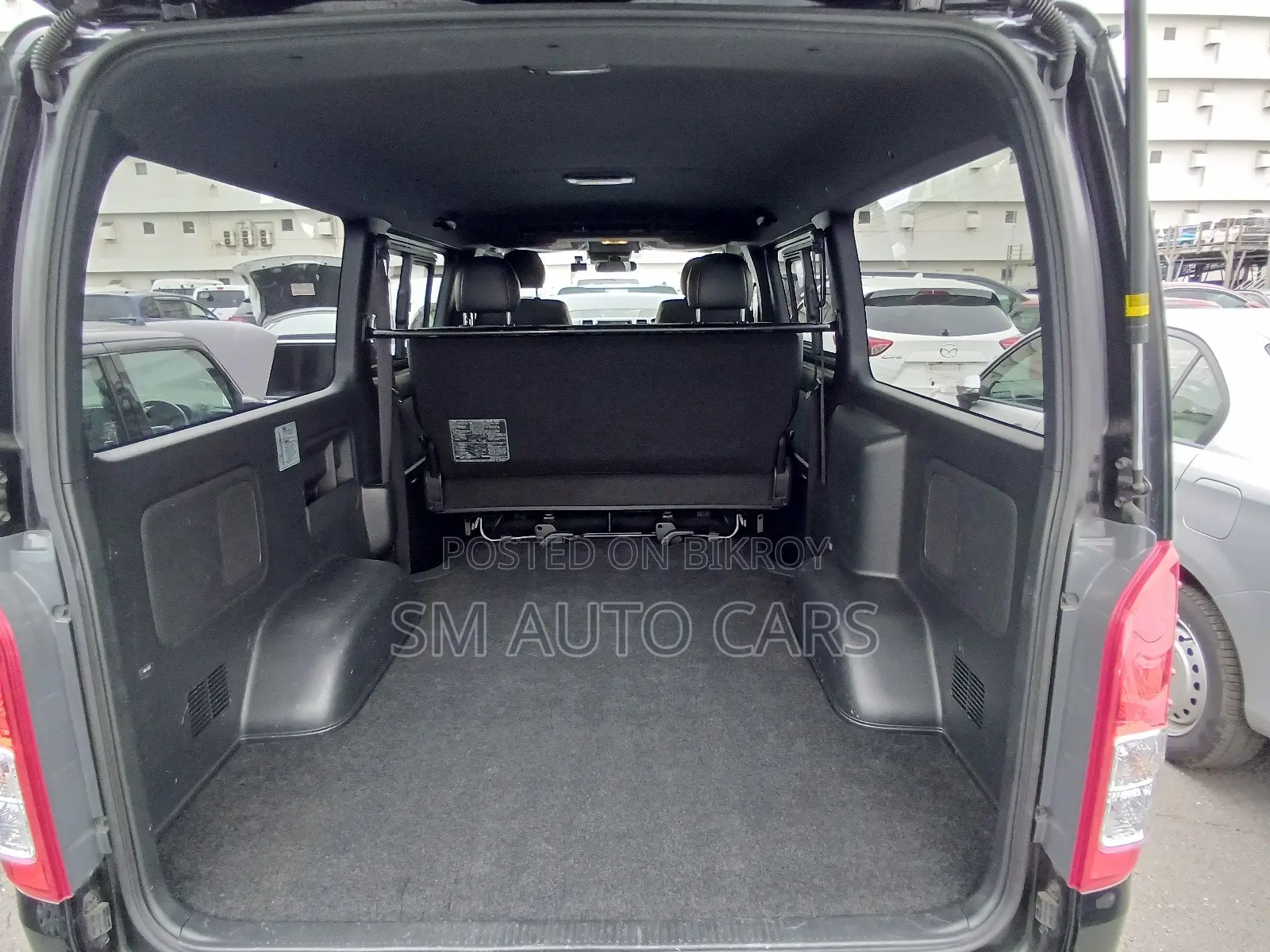 Toyota HiAce 2023 Black