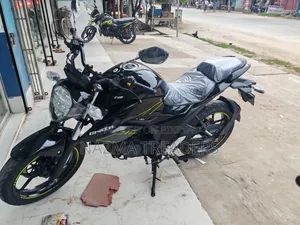 সুজুকি জিক্সার এফআই এবিএস ২০২৫ কালো