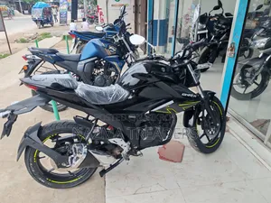 সুজুকি জিক্সার এফআই এবিএস ২০২৫ কালো