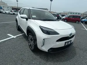 Toyota Yaris Cross 1.5 Hybrid FWD 2021 Pearl