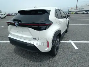 Toyota Yaris Cross 1.5 Hybrid FWD 2021 Pearl