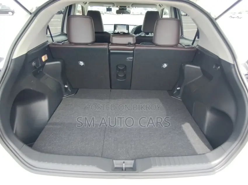 Toyota Yaris Cross 1.5 Hybrid FWD 2021 Pearl
