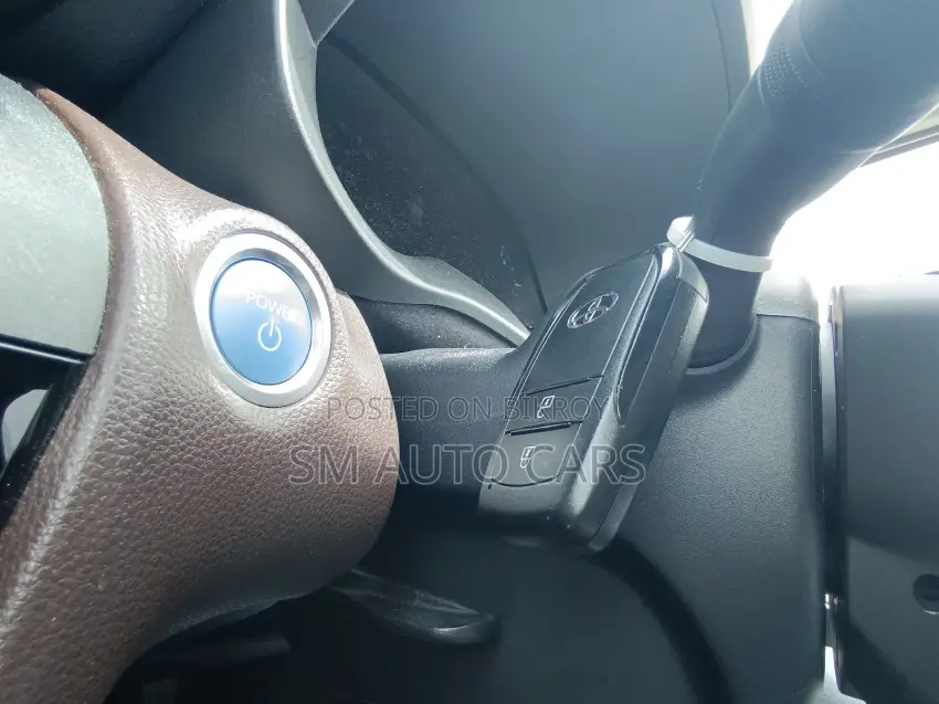 Toyota Yaris Cross 1.5 Hybrid FWD 2021 Pearl
